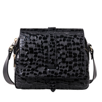 Torebka damska z efektem kropli czarna Canaletto złote wykończenia TD690s258