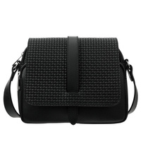 Torebka skórzana Canaletto z tłoczoną klapką – elegancja i ponadczasowy styl TD690s246t1